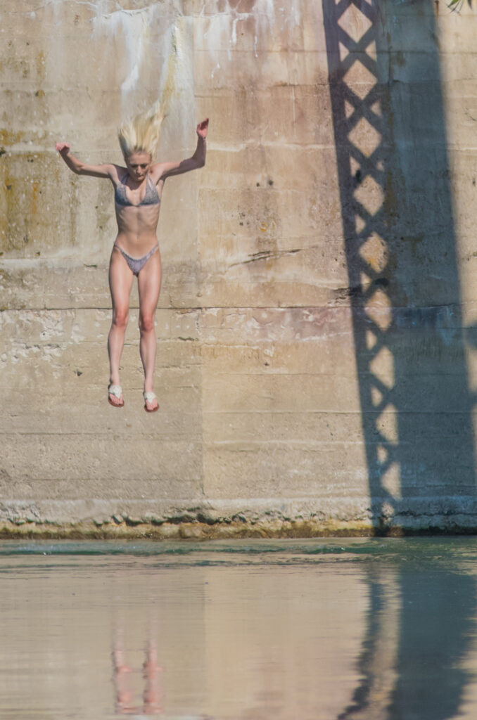 Bridge jumpers in Boise, Idaho. Photos by Terry Welch.
